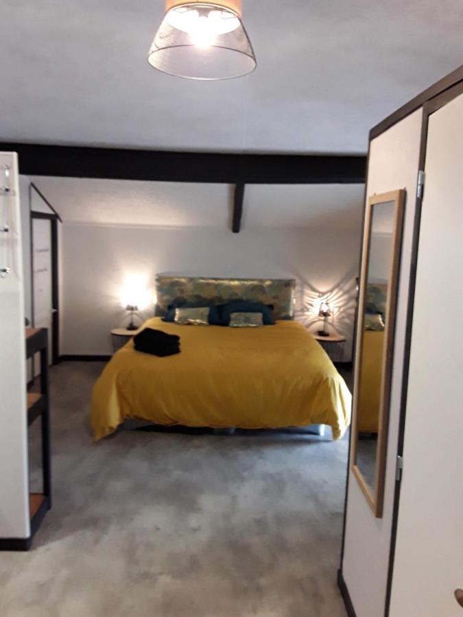 La Chambre D'A Cote Doulezon 外观 照片