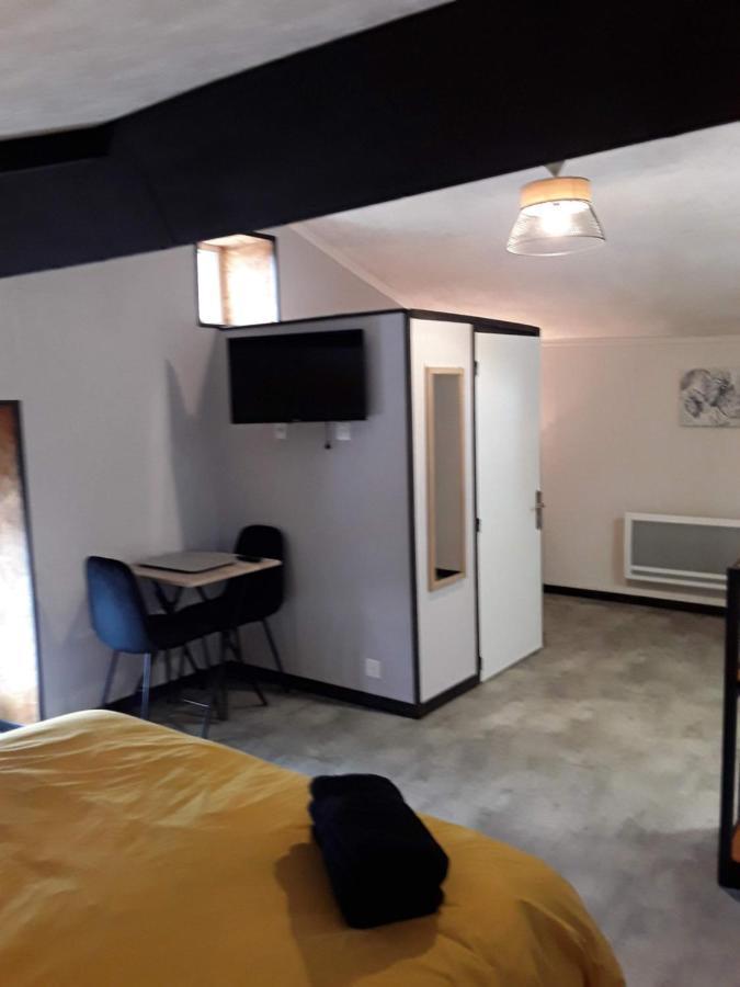 La Chambre D'A Cote Doulezon 外观 照片