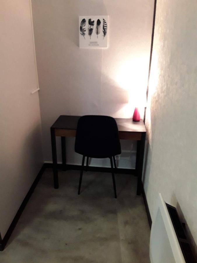 La Chambre D'A Cote Doulezon 外观 照片